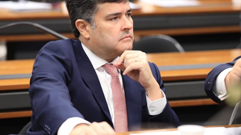Eduardo da Fonte solicita retomada do Canal do Sertão Pernambucano