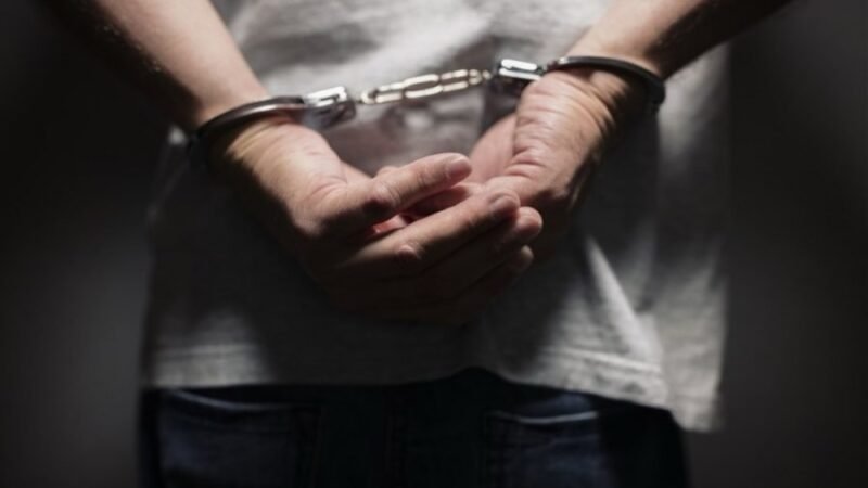 Polícia Militar cumpre mandado de prisão por ameaça, furto e tráfico de drogas em Salgueiro