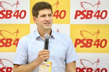 Coluna da segunda: João Campos marca posição nacional