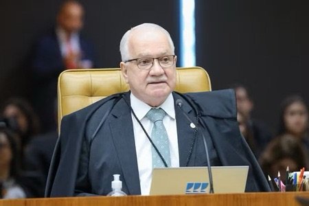 Fachin toma posse hoje como presidente e Moraes como vice no STF