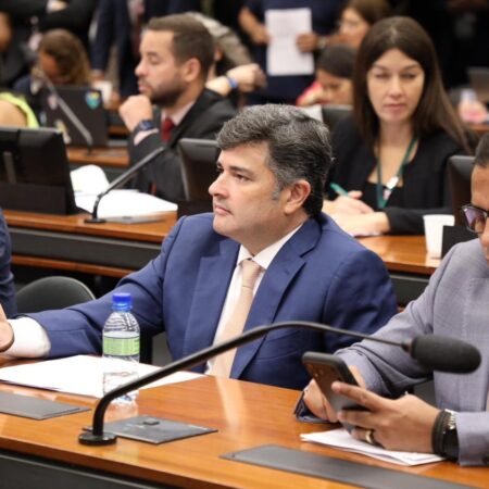 Com voto de Eduardo da Fonte, Câmara aprova projeto que garante mamografia anual a partir dos 40 anos