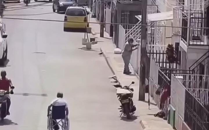 Farsa e oportunismo: homem finge ser deficiente para pedir dinheiro e vídeo causa revolta nas redes sociais