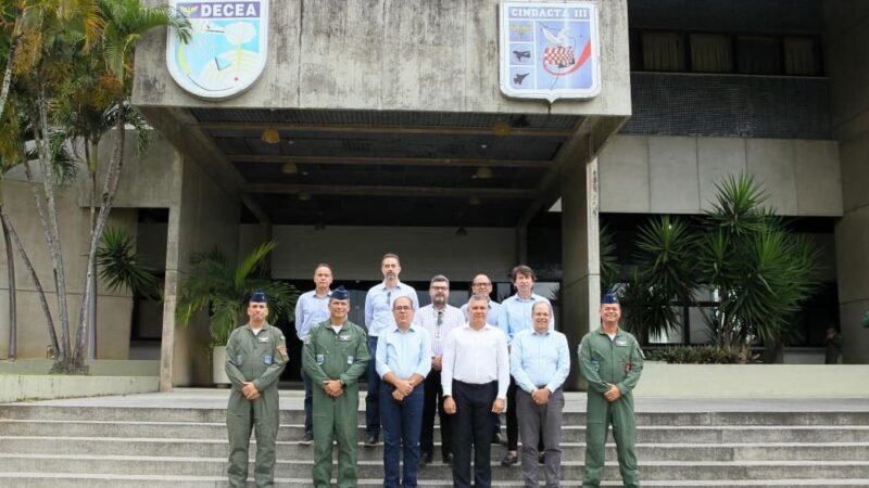Prefeito Mano Medeiros visita CINDACTA III e reforça importância estratégica do Jaboatão no sistema de defesa e controle aéreo do Brasil