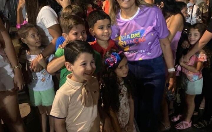 PREFEITA DE CEDRO RIVA BEZERRA REALIZA GRANDE FESTA DAS CRIANÇAS E ENCANTA FAMÍLIAS COM DIA DE MUITA ALEGRIA