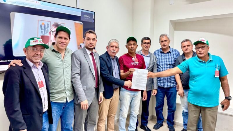 Governo de Pernambuco encerra conflito histórico no Engenho Roncadorzinho com ação integrada e emocionante ato de assinatura de desapropriação