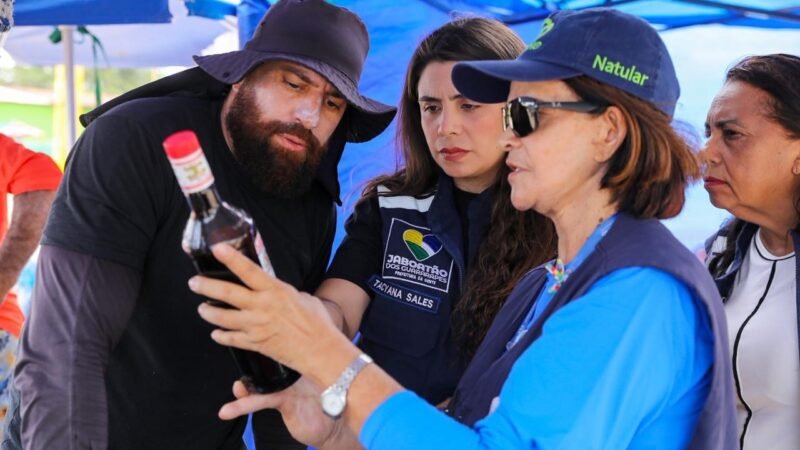 Prefeitura de Jaboatão promove capacitação para microempreendedores da Orla sobre riscos de bebidas alcoólicas adulteradas