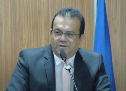 Professor Agaeudes destaca importância da entrega de ambulâncias: “A gente vinha, muitas vezes, pedindo emprestado das cidades circunvizinhas”