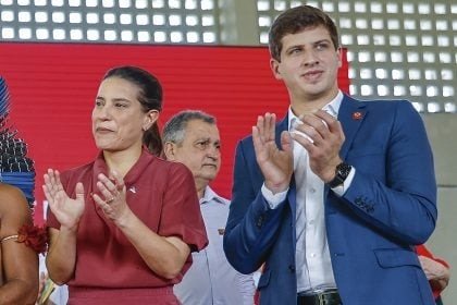 PESQUISA SIMPLEX EXATAMENTE HÁ UM ANO DA ELEIÇÃO