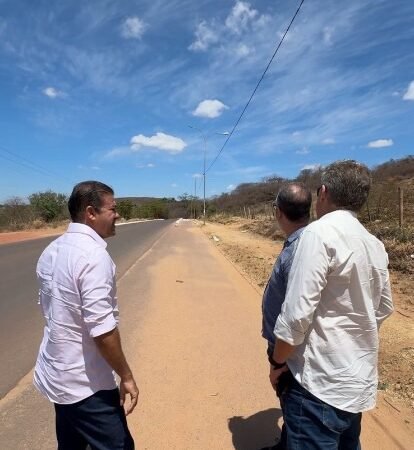 Prefeito Evilásio Mateus acompanha equipe da empresa que vai fazer a duplicação do trecho na BR-316 em Araripina