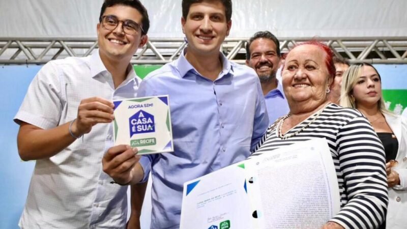 PREFEITURA DO RECIFE FINALIZA REGULARIZAÇÃO FUNDIÁRIA NO BAIRRO DA MANGUEIRA