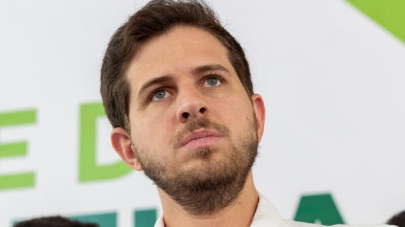 PEDRO CAMPOS CULPA TARCÍSIO DE FREITAS POR INDICAR RELATOR DO PROJETO ANTIFACÇÃO COM INTERESSE ELEITORAL