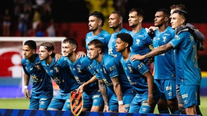 Jogador do Sport aparece entre os 10 melhores do Brasileirão; saiba quem é