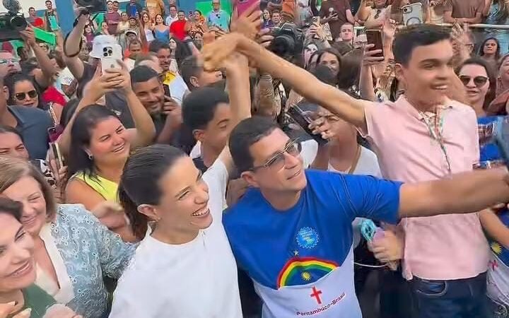 Governadora Raquel Lyra: Cortês, eu sou só gratidão!!! Que domingo lindo foi esse ? Eu tô até agora emocionada com tanto carinho, com tanto amor