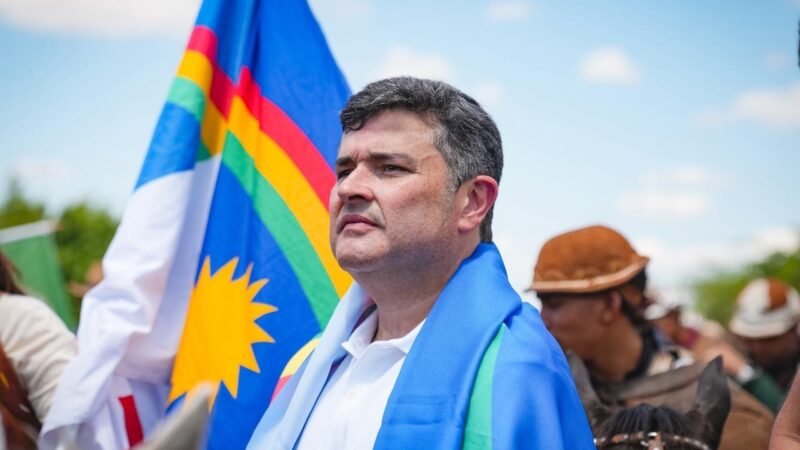 Prefeita de Floresta, Rorró Maniçoba, elogia trabalho de Eduardo da Fonte: “Eduardo tem levado nas costas a saúde de Floresta”