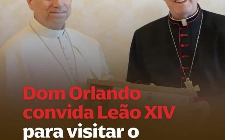 O arcebispo de Aparecida (SP), dom Orlando Brandes, entregou ao papa Leão XIV, no sábado (13), um convite para visitar o Santuário Nacional de Aparecida.
