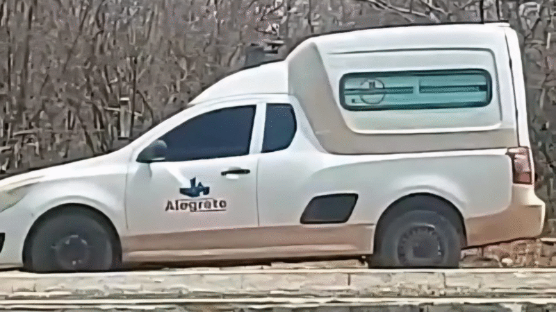 Ambulância da Saúde de Alegrete é apreendida pela PRF com licenciamento atrasado, multas e irregularidades com o motorista