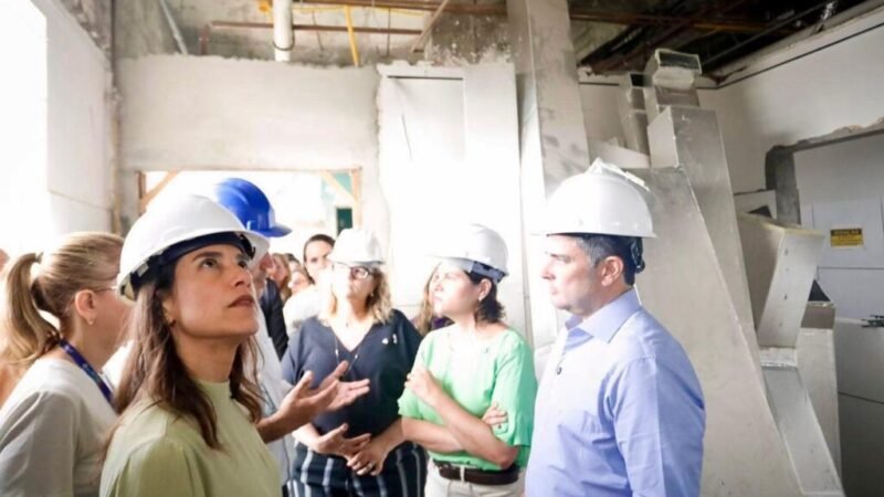 RAQUEL LYRA VAI AO HR PARA CONFERIR AS OBRAS DE REFORMA