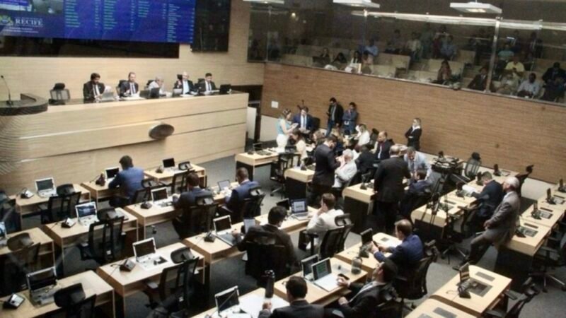 PRESIDENTE DA CÂMARA DO RECIFE DESTACA RESULTADOS DE 2025