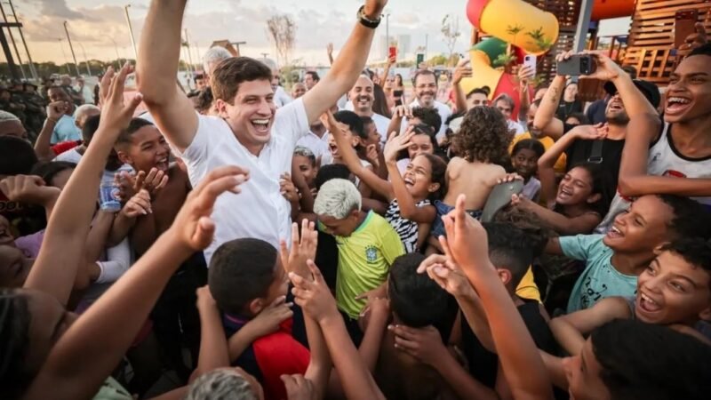João Campos entrega primeira etapa do Parque Governador Eduardo Campos, no Pina