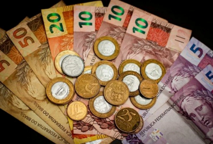 Governo confirma salário mínimo de 2026 com reajuste de R$ 103