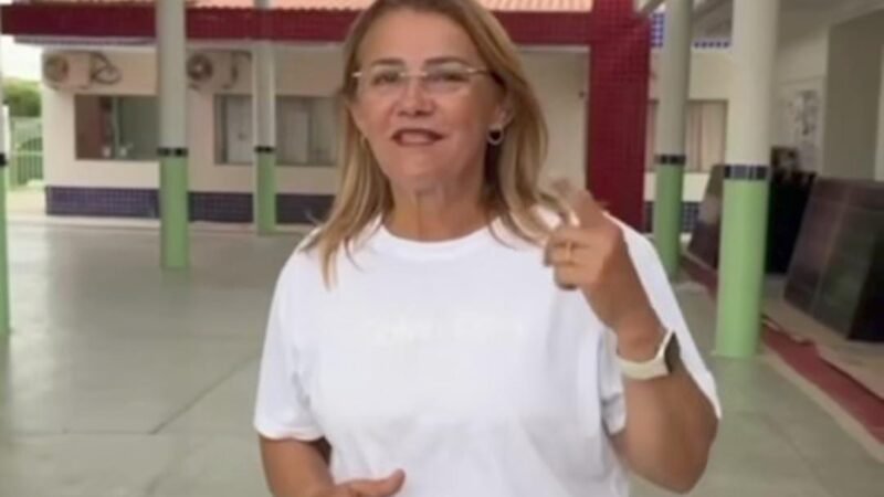 Prefeita Riva Bezerra anuncia instalação de energia solar nos prédios públicos de Cedro, Pernambuco