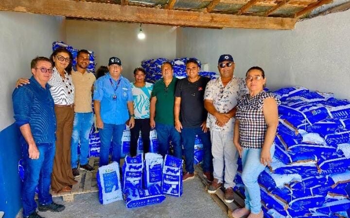Ação da prefeitura de Lagoa Grande e do IPA vai beneficiar 25 associações com a entrega de 9.200 kg de sementes de feijão, milho e sorgo