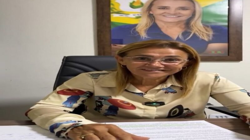 Em ato histórico, Riva Bezerra assina projeto que iguala salário-base dos servidores ao mínimo nacional