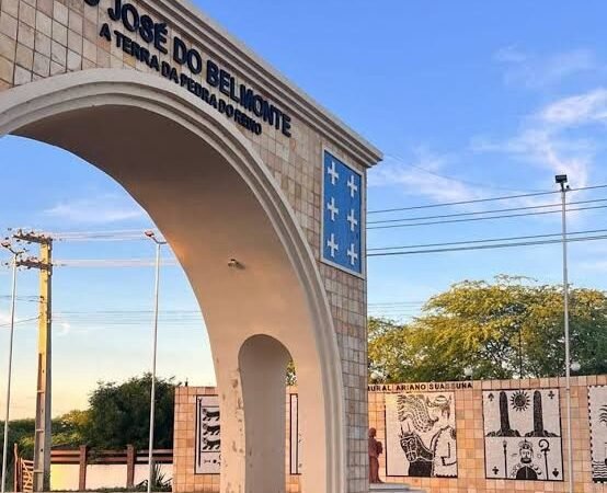 Em alta velocidade, motociclista foge da PM e acaba detido após queda em Belmonte