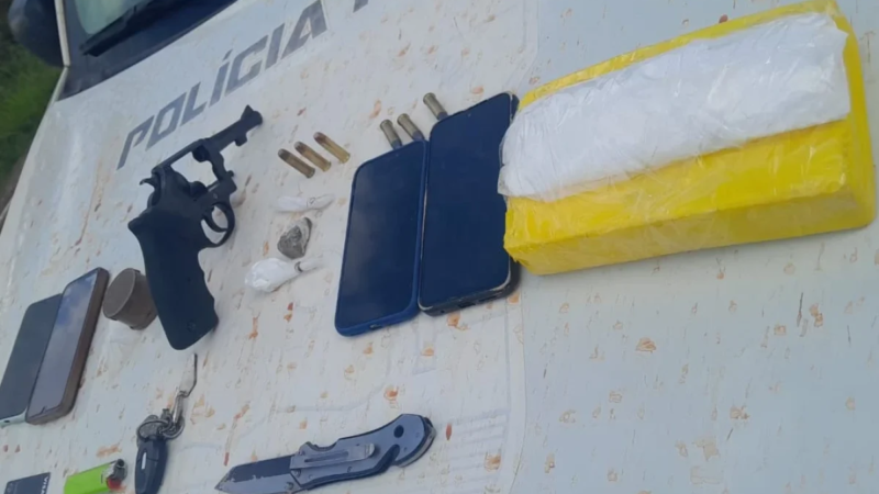 Polícia apreende drogas e arma de fogo em ação conjunta na divisa entre Piauí e Maranhão