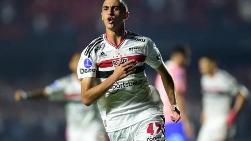 Jogadores se recusam a vir para o São Paulo. Vitinho e Savarino, do Botafogo, foram diretos. Allan do Flamengo também não quer. Todos sabem da crise política e no atraso dos pagamentos. ‘Joia’, Rodriguinho está indo para o Bragantino