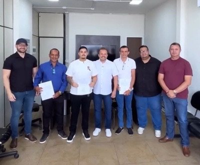 Prefeito de Salgueiro empossa três novos Agentes de Trânsito