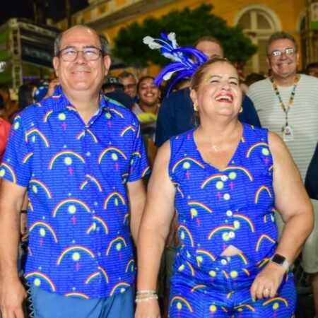 Polo Praias do Carnaval da Gente 2026 agita noite com shows na orla de Candeias