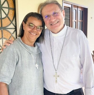 Recém-eleita Madre Geral das Irmãs Medianeiras da Paz visita Bispo de Crato Ceará