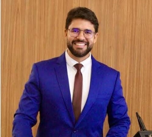 Léo Parente desponta como favorito à reeleição na Câmara de Salgueiro para o biênio 2027 / 2028