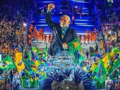ESCOLA DE SAMBA QUE HOMENAGEOU LULA FICA EM ÚLTIMO LUGAR E É REBAIXADA NO RIO DE JANEIRO