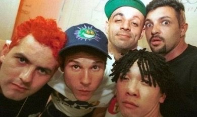 Restos mortais dos Mamonas Assassinas serão exumados após 30 anos