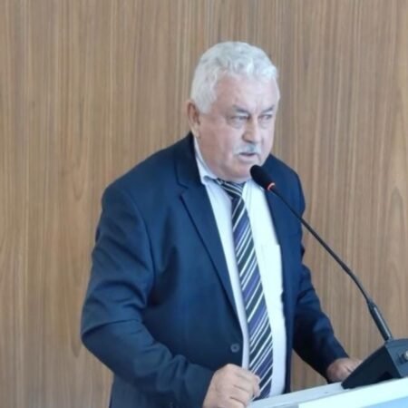 Em discurso firme na Câmara de Salgueiro, vereador Auremar Carvalho rebate oposição e defende gestão municipal.