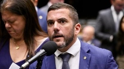 OPOSIÇÃO PROTOCOLA PEDIDO DE CPMI DO BANCO MASTER COM 280 ASSINATURAS