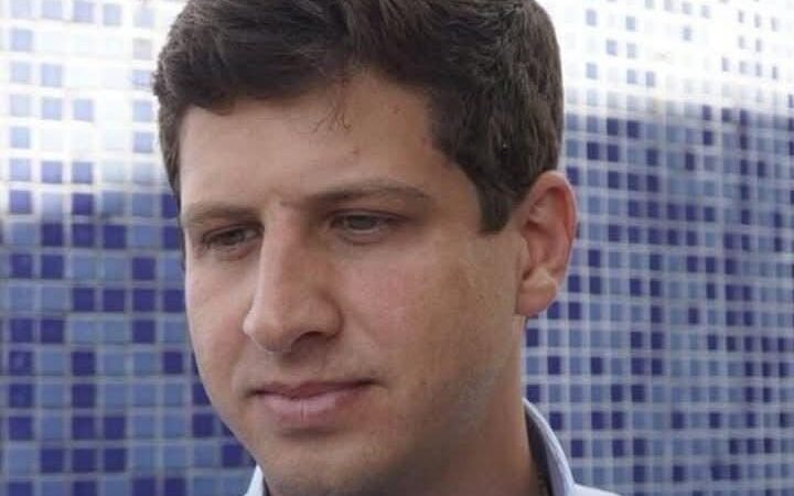 Durante a inauguração de uma creche na Zona Norte, nesta quarta-feira (4), o prefeito do Recife, João Campos (PSB), criticou o autoritarismo e a perseguição de adversários políticos