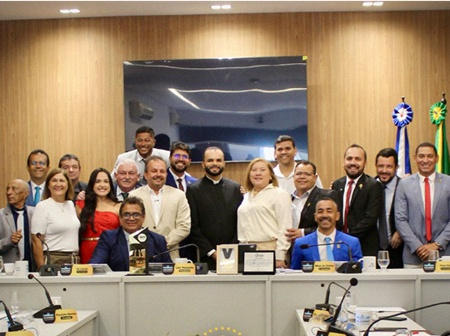 Câmara de Vereadores de Salgueiro retoma trabalhos legislativos com sessão especial