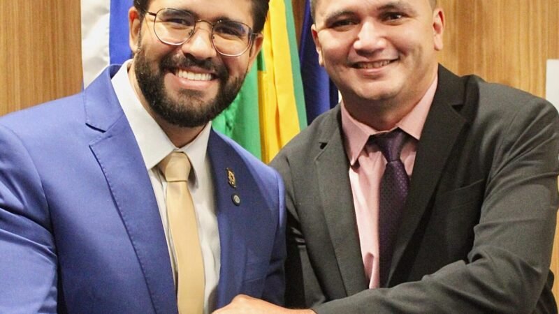 Vereador Pitel Filho declara voto pela reeleição do presidente Léo Parente