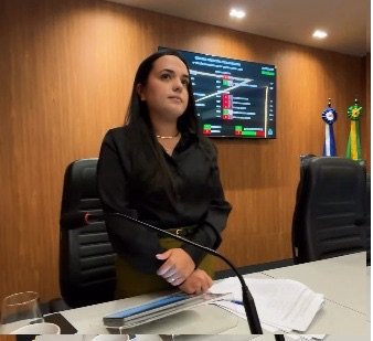 Vereadora Eduarda Sampaio pede disponibilização de kit de material escolar adaptado aos alunos atípicos das escolas municipais