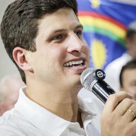 Coluna da quinta-feira: João Campos bate o martelo, consolida chapa e mostra força na corrida pelo Governo de Pernambuco