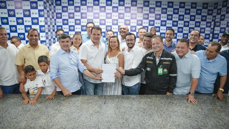 Deputado estadual France Hacker se filia à Federação União Progressista ao lado de Eduardo e Lula da Fonte