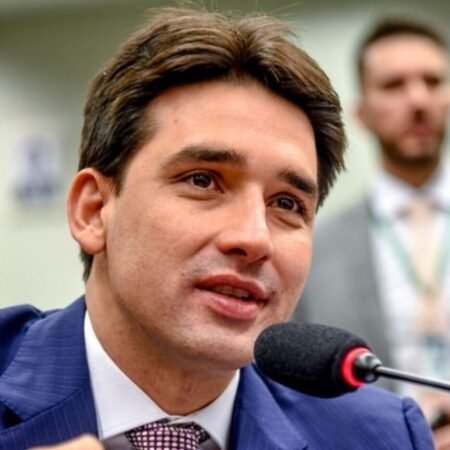 SILVIO COSTA FILHO SE REÚNE COM LULA, NESTA TERÇA. CONVERSA PODE DEFINIR ALIANÇA EM PERNAMBUCO