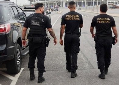 PF cumpre mandados em Carnaubeira da Penha e Serra Talhada contra grupo investigado por tráfico de drogas