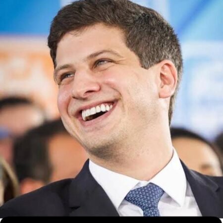 João Campos anuncia pré-candidatura ao Governo de Pernambuco e agita cenário político