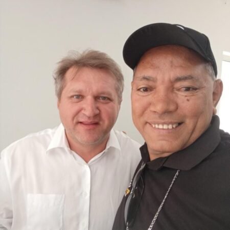 Sertão TV parabeniza prefeito Dr. Dinha Mororó pelo aniversário em Terra Nova