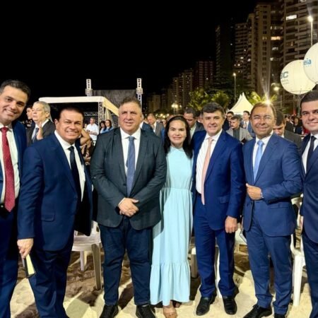 Eduardo da Fonte participa da Cruzada Evangelística em Jaboatão ao lado de Adalto Santos, Edilson Tavares e de Cleiton e Michele Collins