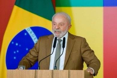 “Gasolina tá cara? Ande”, diz Lula sobre preço do combustível